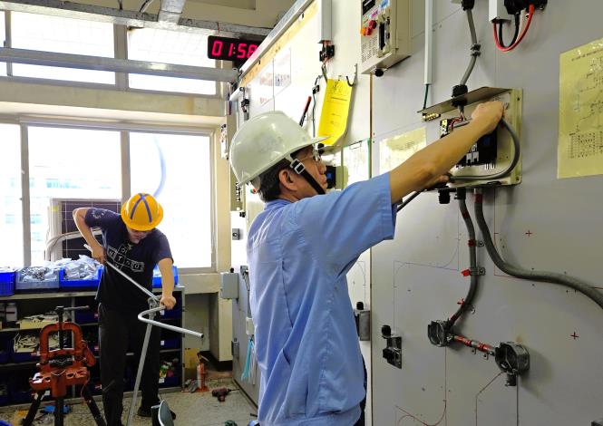 北分署五股職業訓練場水電配線班學員訓練實況_Instructions for literal
