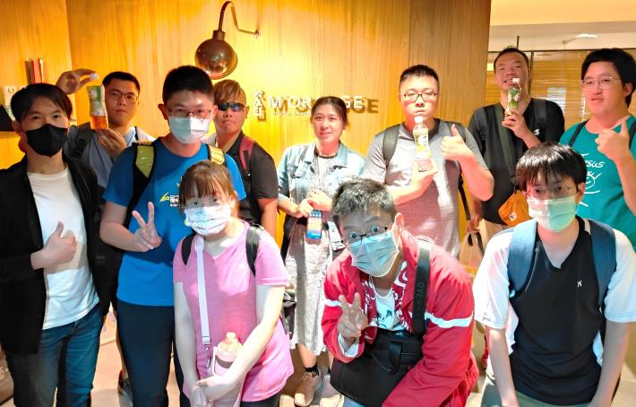 北分署青年職訓專班除了實務課程，還安排企業參訪，引導青年了解產業環境_Instructions for literal