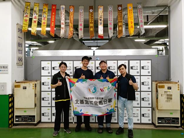 北分署10位選手晉級第二階段國手選拔。銲接選手劉軒瑋(右2)、工業機械選手潘柏丞(左2)雙雙晉級，力拚亞洲技能競賽國手代表權。_Instructions for literal