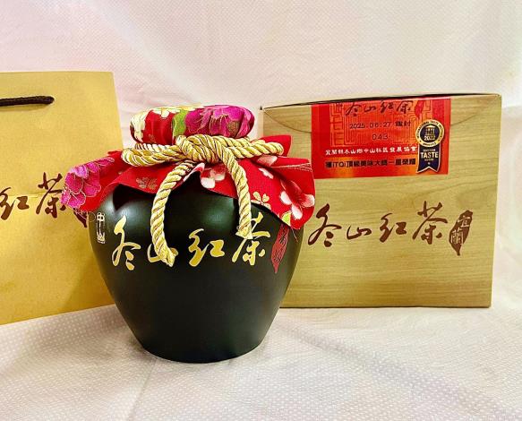 「宜蘭縣冬山鄉中山社區發展協會」榮獲iTQi國際評鑑肯定的壽級冬山紅茶禮盒，展現冬山風土韻味_Instructions for literal