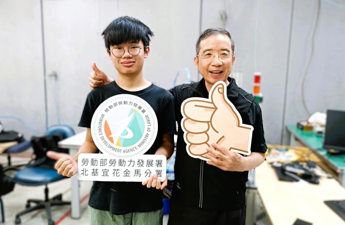 北分署培訓選手張庭嘉取得工業4.0職類國手資格，將代表台灣參加11月亞洲技能競賽賽與2026年在上海舉辦的第48屆國際技能競賽_Instructions for literal
