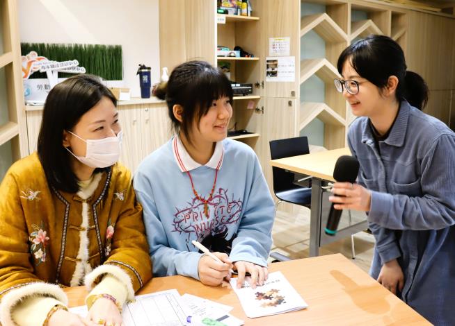 北分署YS辦理「校系選填×生涯探索工作坊」，邀請高中生與家長共同參與，透過親子共學方式探索升學與職涯方向_Instructions for literal