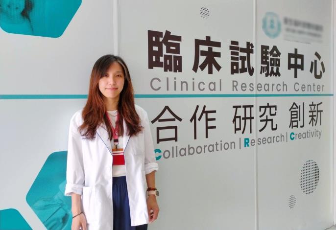 小莉（化名）參加北分署生醫據點辦理的「藥物開發及臨床試驗從業人員培訓班」，結訓後成功銜接新職涯。_Instructions for literal