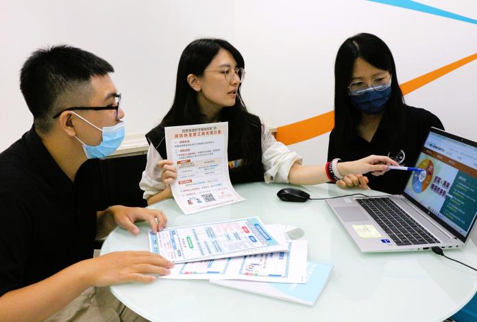 北分署協助減班企業及勞工申請「減班休息勞工再充電計畫」_Instructions for literal