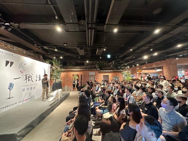 圖說:桃竹苗分署賈桃樂學習主題館將於5月份展開「一職講」名人系列職涯講座，邀請各行各業名人與青年朋友分享職涯！(活動為資料照)_Instructions for literal