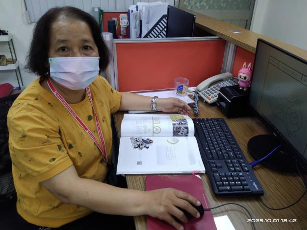 圖說: 莊小姐透過機械繪圖職訓提升技能，成功轉職成為繪圖工程師。_Instructions for literal