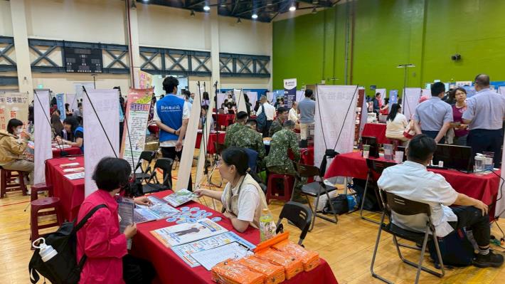 圖說：桃竹苗分署8月份在桃園、新竹、苗栗地區辦理8場徵才活動，歡迎有求職需求的民眾踴躍參與。（此為活動示意圖）_Instructions for literal