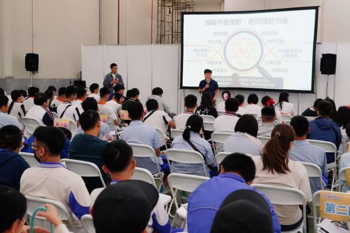 圖5.金展獎得獎企業分享雇用身障者經驗，透過交流讓求職者了解不同職涯發展可能。_Instructions for literal