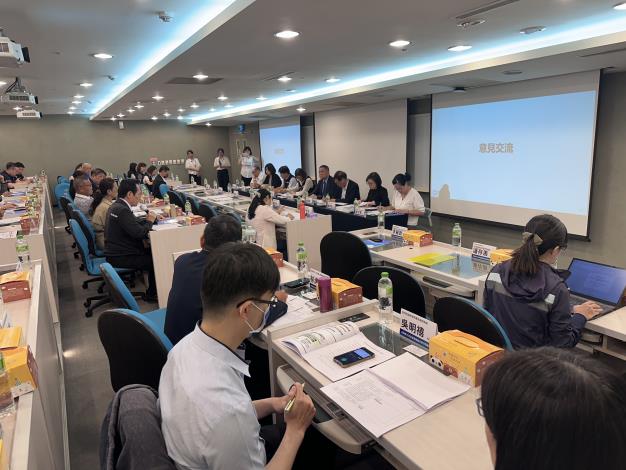 圖說1-為傾聽產業需求、勞動部昨(15)日下午，邀雲嘉南企業面對面座談及資源交流。_Instructions for literal