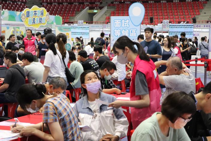 2026雲嘉南區就業博覽會，將於6月27日上午10時至下午3時，在成大中正堂舉行。（徵才資料照片)1.JPG_Instructions for literal