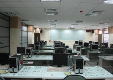 資訊類電腦教室